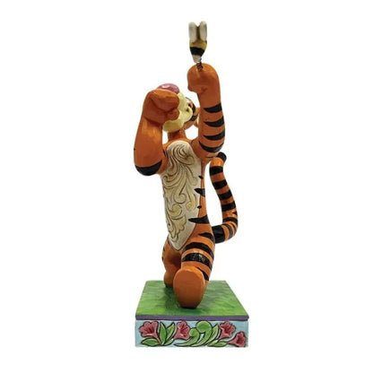 Tigger Fighting a Bee (Disney Traditions by Jim Shore)