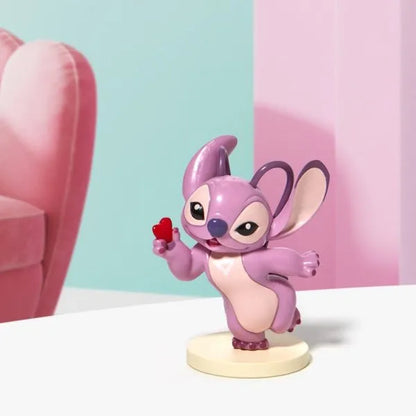 Angel with heart Mini Figurine (Disney Showcase Collection)