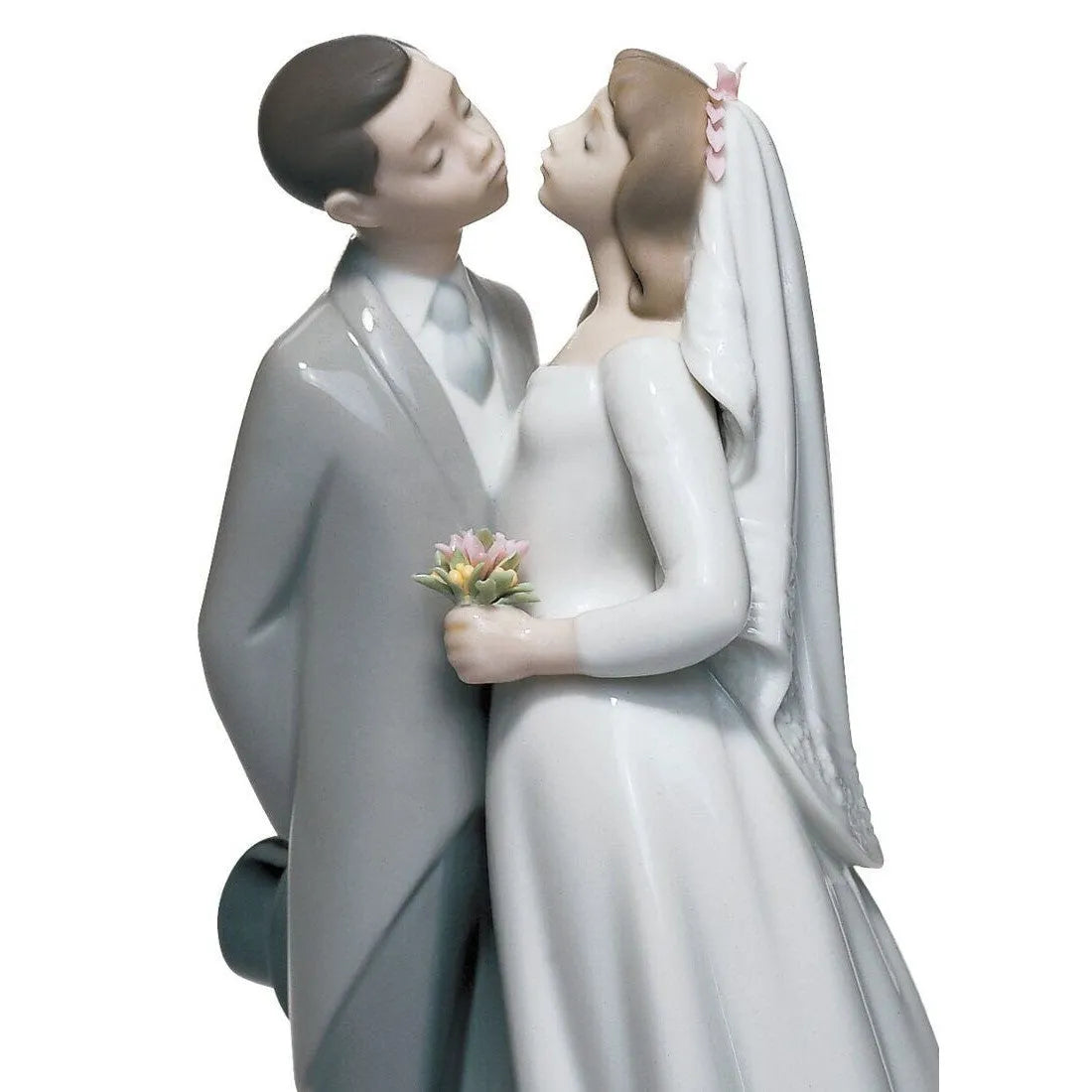 A Kiss To Remember Couple Figurine (Lladro Special Order)