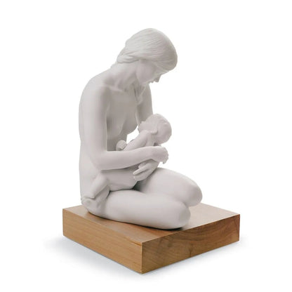 A Nurturing Bond Mother Figurine (Lladro Special Order)