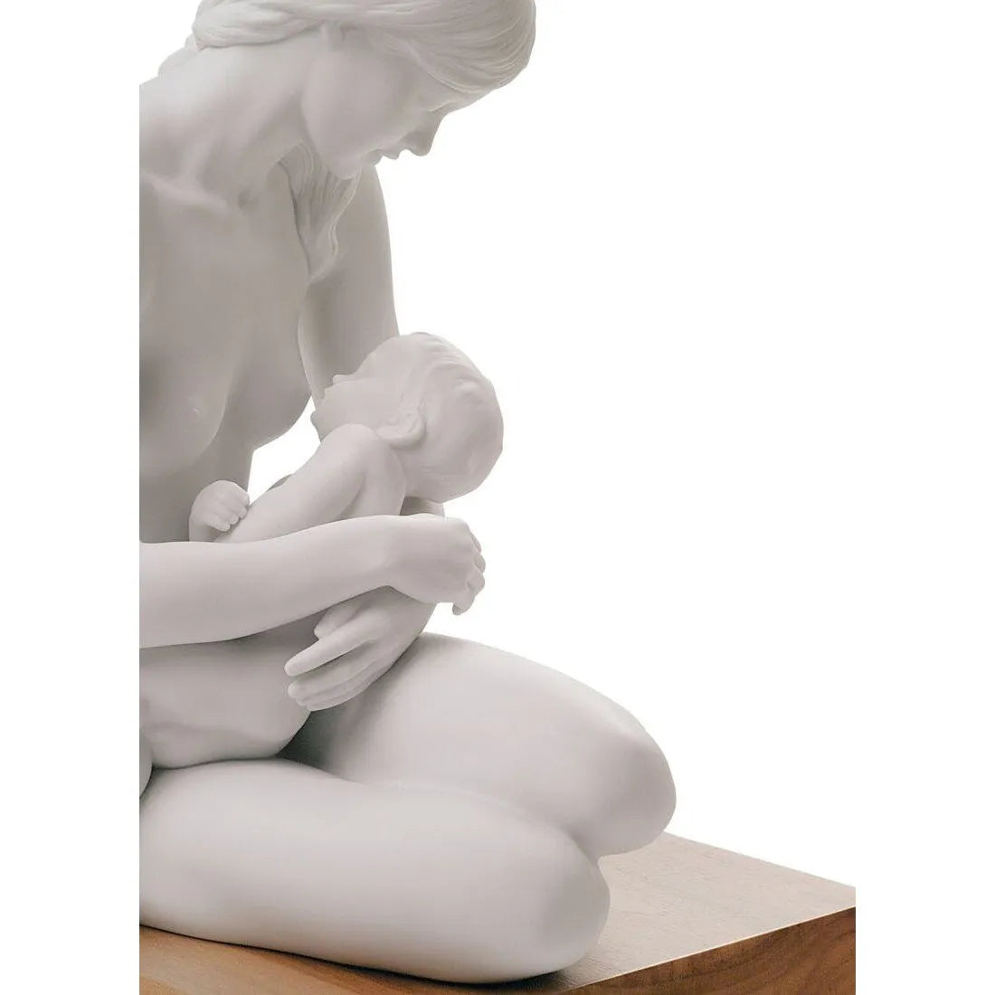 A Nurturing Bond Mother Figurine (Lladro Special Order)