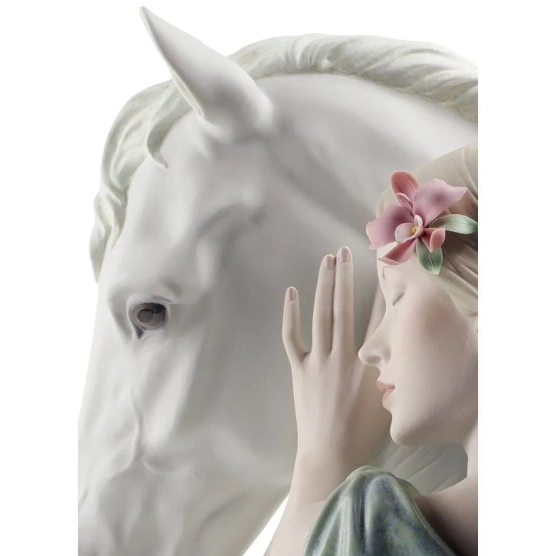 A True Friend Woman Figurine (Limited Edition) (Lladro Special Order)