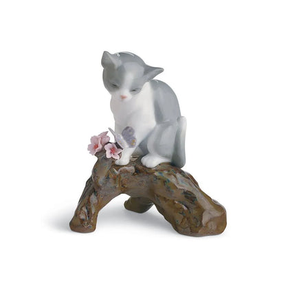 Blossoms For The Kitten Cat Figurine (Lladro Special Order)