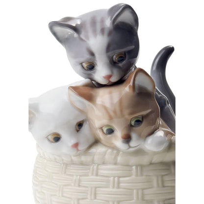 Curious Kittens Figurine (Lladro Special Order)