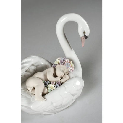 Drifting Through Dreamland Swan Figurine (Lladro Special Order)