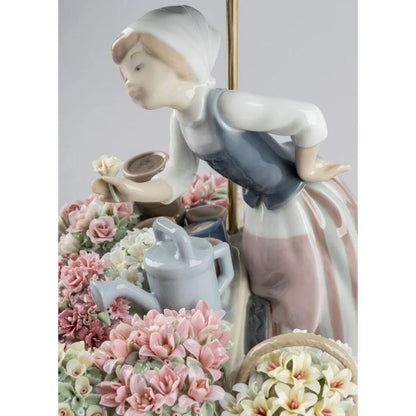 Flowers Of The Season Woman Sculpture (Lladro Special Order)