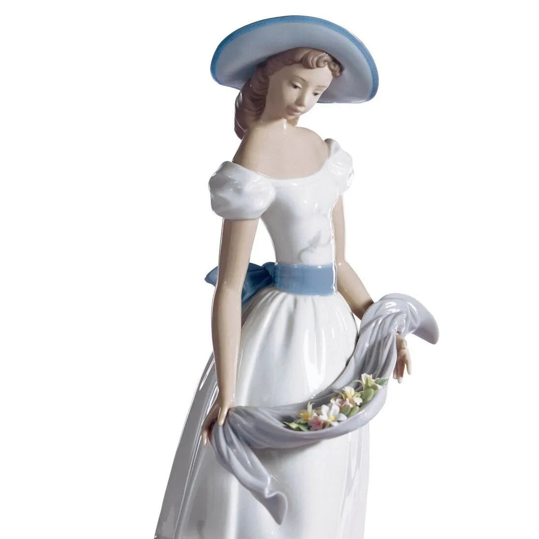 Fragances And Colors Woman Figurine (Lladro Special Order)