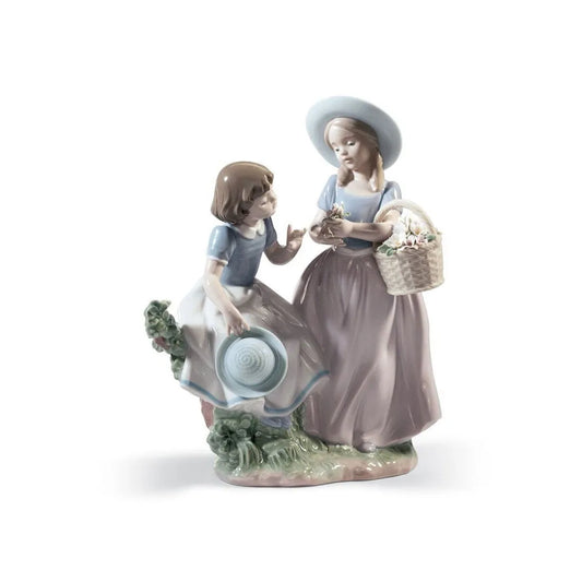 Girlfriends Figurine (Lladro Special Order)