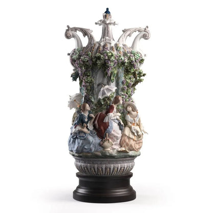 Ladies From Aranjuez Vase (Limited Edition) (Lladro Special Order)