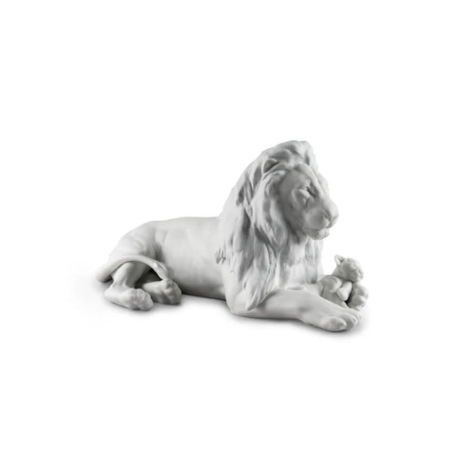 Lion With Cub Figurine (Lladro Special Order)