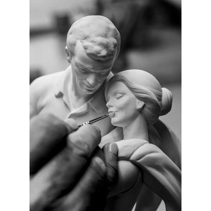 Moonlight Love Couple Figurine (Limited Edition) (Lladro Special Order)