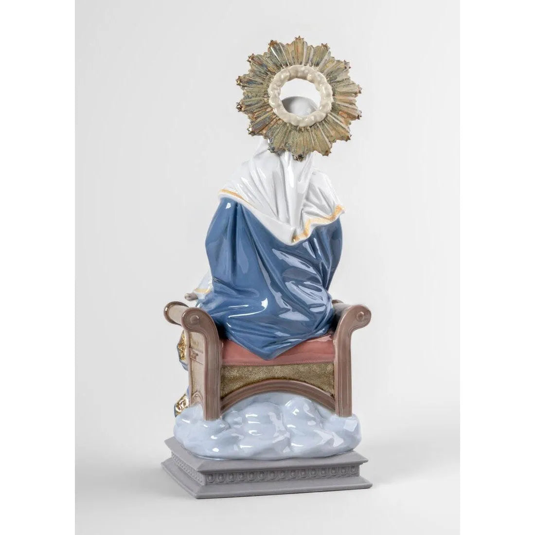 Our Lady Of Divine Providence Figurine (Lladro Special Order)