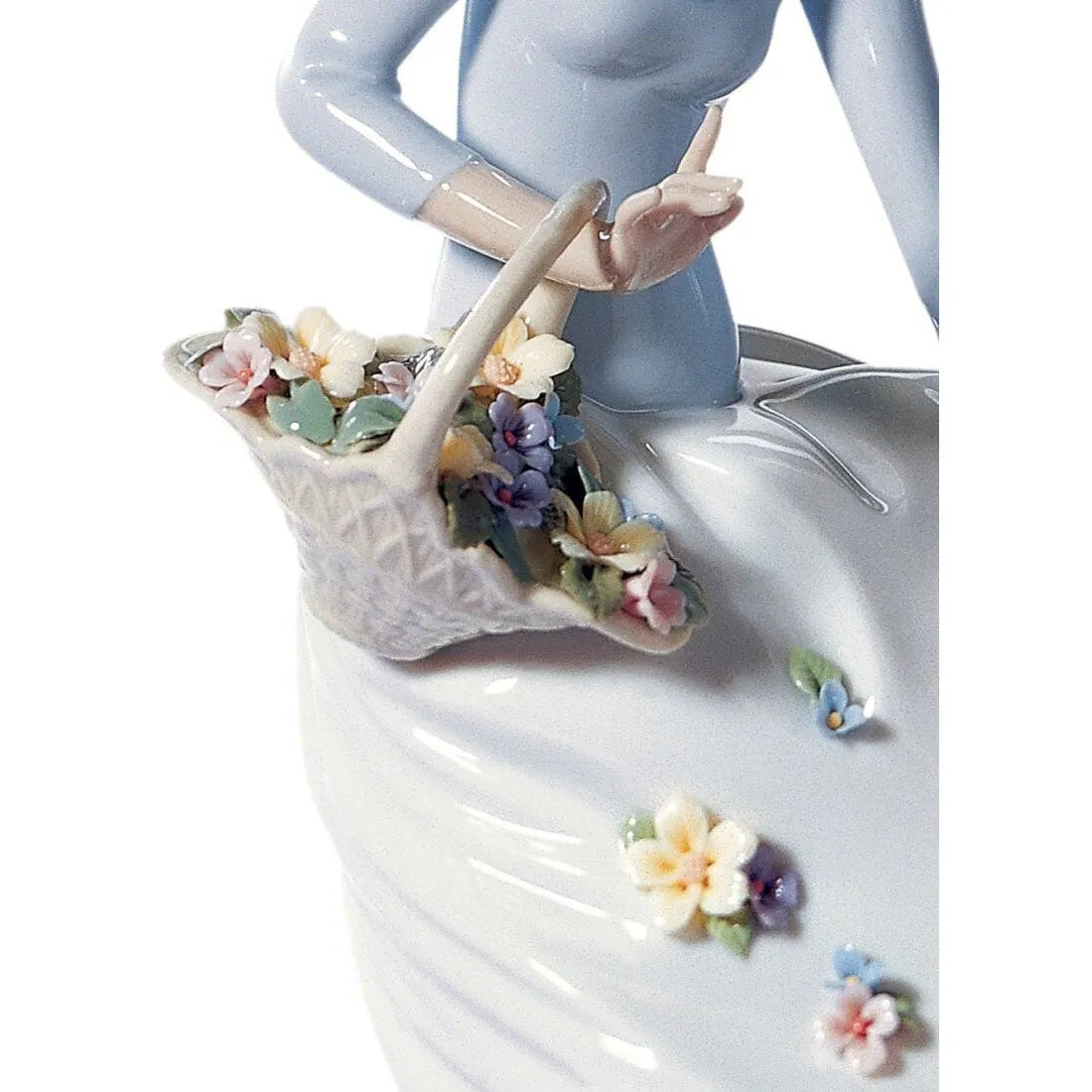 Petals Of The Wind Woman Figurine (Lladro Special Order)