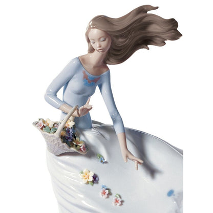 Petals Of The Wind Woman Figurine (Lladro Special Order)