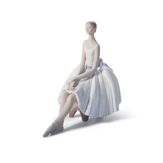 Refinement Ballet Woman Figurine (Lladro Special Order)