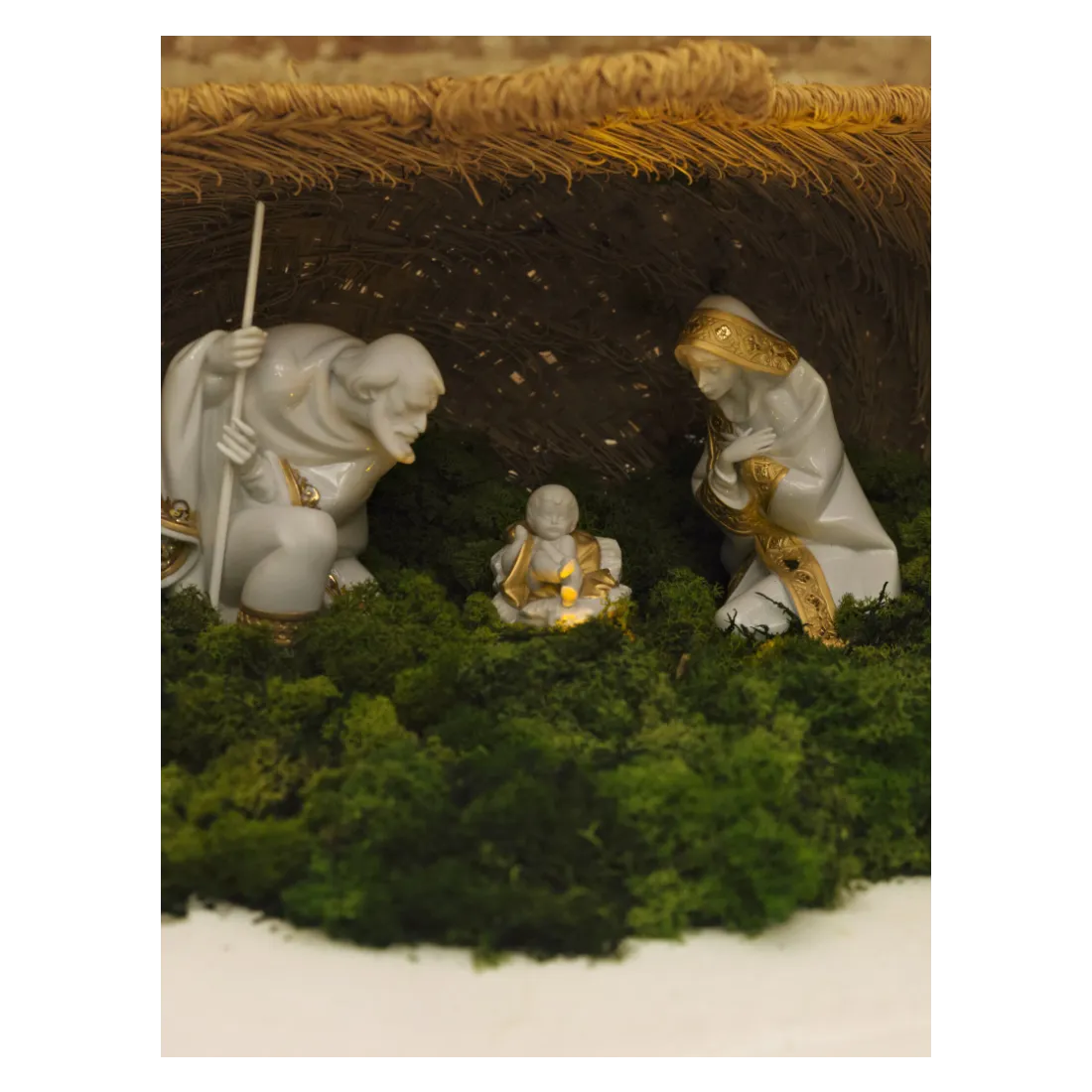 Set Silent Night Nativity Figurine Golden Lustre (Lladro Special Order)