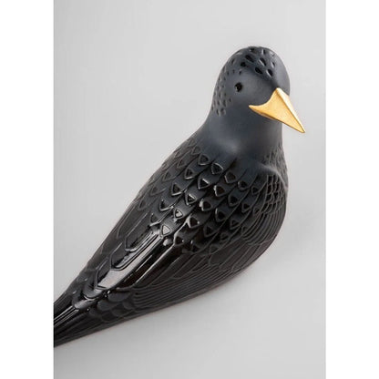 Starling Ii Figurine - Black (Lladro Special Order)