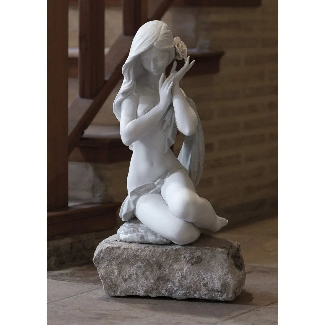 Subtle Moonlight Woman Figurine - White (Limited Edition) (Lladro Special Order)