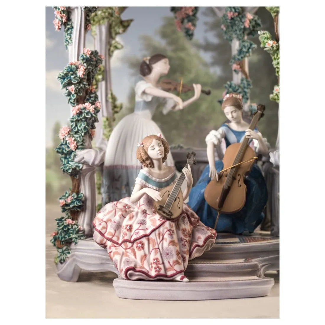 Summertime Symphony Women Sculpture (Limited Edition) (Lladro Special Order)