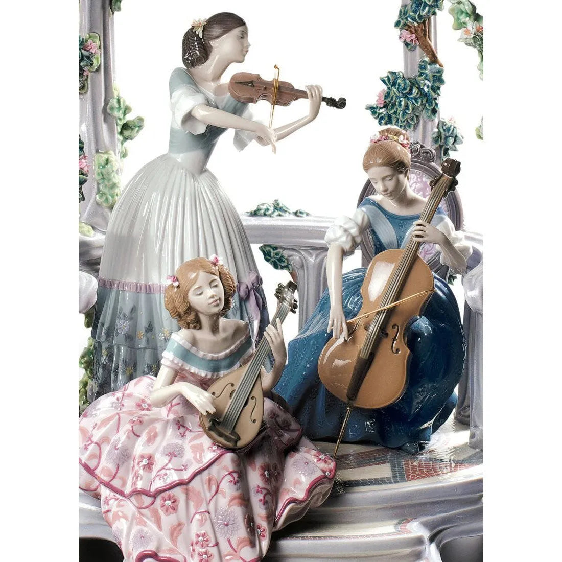 Summertime Symphony Women Sculpture (Limited Edition) (Lladro Special Order)