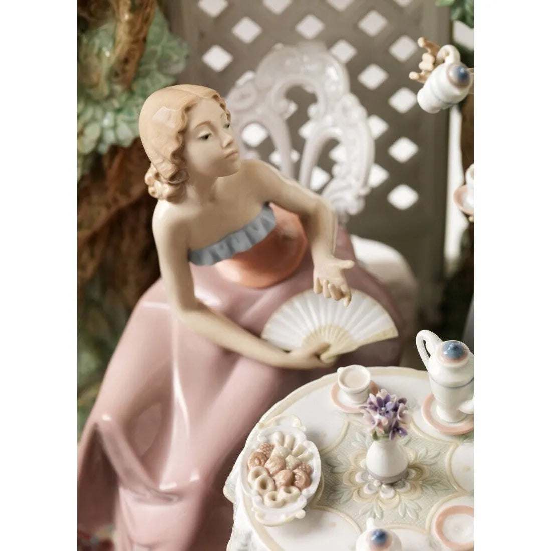 Tea In The Garden Women Sculpture (Limited Edition) (Lladro Special Order)