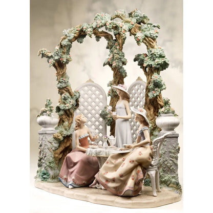 Tea In The Garden Women Sculpture (Limited Edition) (Lladro Special Order)