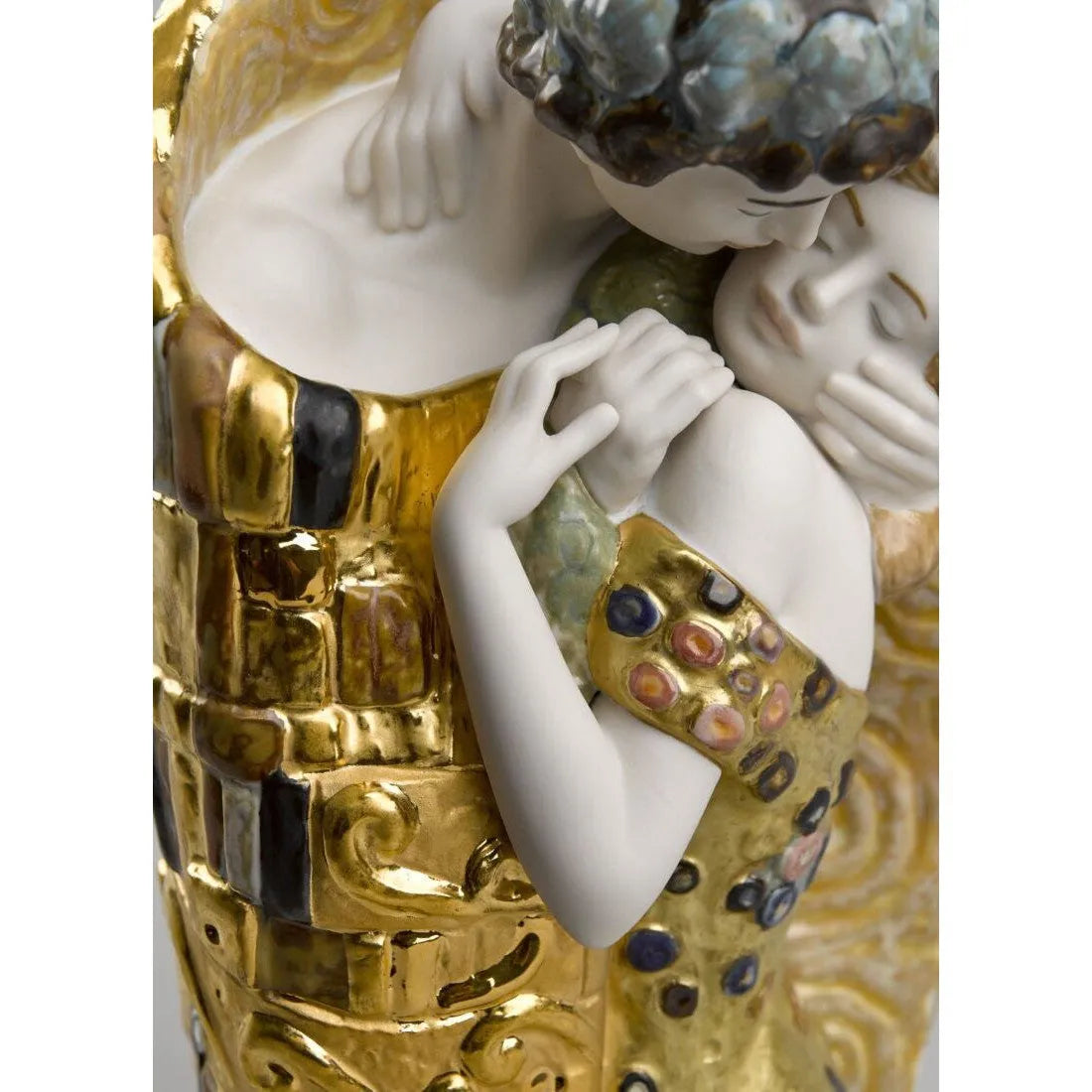 The Kiss Couple Sculpture - Golden Luster (Lladro Special Order)