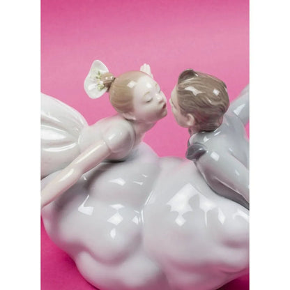 Wedding In The Air Couple Figurine (Lladro Special Order)