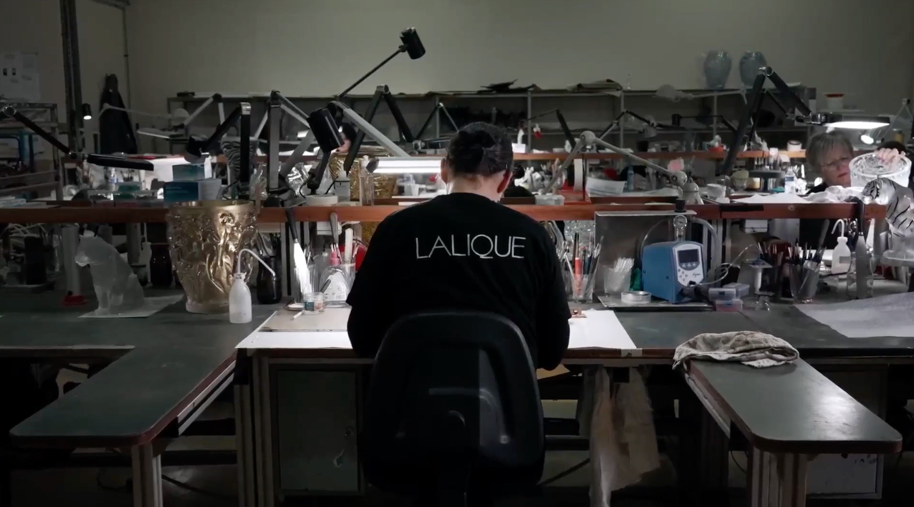 Load video: How Lalique Special Order is made